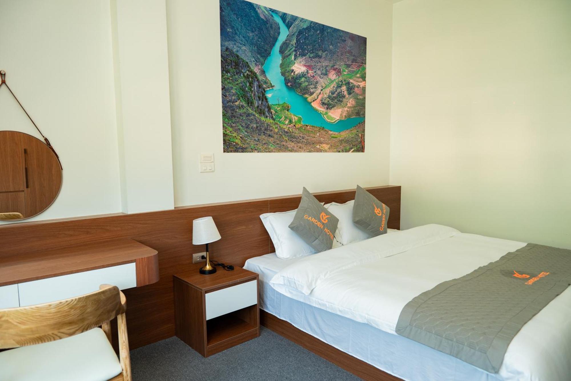 Garden Hotel II Ha Giang Bagian luar foto